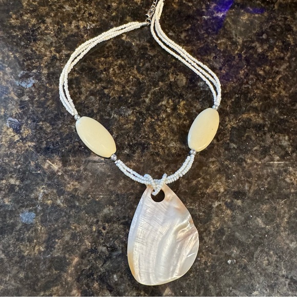 Vintage Jewelry - White Beaded Necklace Large Mother of Pearl Shell Pendant & Oval Accents